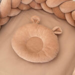 Βρεφικό Ανατομικό Βελούδινο Μαξιλάρι Ύπνου – Caramel ears