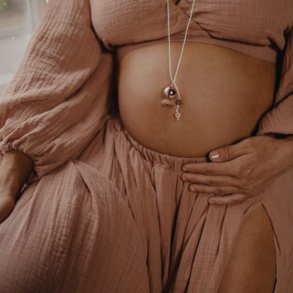 Proud Mama Bola Sofie Gold Πατουσάκια – Μενταγιόν Εγκυμοσύνης
